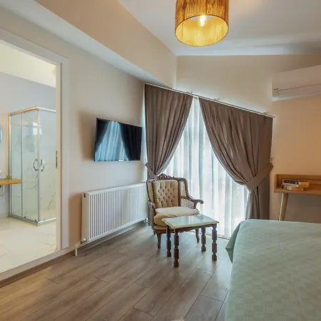 Aya Butik Hotel *