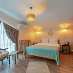Aya Butik * Adalar