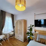 Aya Butik Adalar